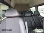 ✅ 2018 Mercedes-Benz Sprinter Passenger • VIN: WDZPE8CD6JP614640 • Лот: 50329815. Опубликован ранее на Copart с пробегом 203 970 миль. Бесплатный доступ к архиву аукционных продаж из США и подробный отчёт об истории автомобиля на DreamBid. Изображение 10.
