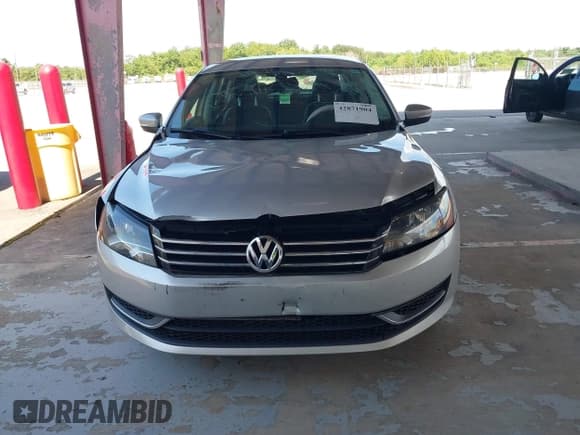 ✅ 2014 Volkswagen Passat S • VIN: 1VWAT7A32EC056635 • Lot: 42871904. Listed on IAAI with 87,686 mi. Free auction sales archive from the USA and detailed vehicle history report at DreamBid. Image 6.