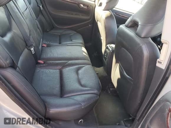 ✅ 2006 Volvo V70 2.5L Turbo • VIN: YV1SW592762544611 • Lot: 90599155. Wystawiony na Copart z przebiegiem 141 073 mil. Bezpłatny archiwum sprzedaży aukcyjnych z USA i szczegółowy raport historii pojazdu na DreamBid. Zdjęcie 10.