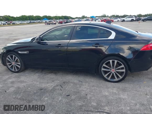 ✅ 2017 Jaguar XE • VIN: SAJAK4BNXHA953563 • Lot: 43028476. Listed on IAAI with 77,096 mi. Free auction sales archive from the USA and detailed vehicle history report at DreamBid. Image 14.
