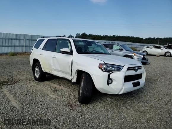 ✅ 2024 Toyota 4Runner SR5 • VIN: JTEMU5JR5R6292041 • Lot: 59817895. Listed on Copart with 9,451 mi. Free auction sales archive from the USA and detailed vehicle history report at DreamBid. Image 13.