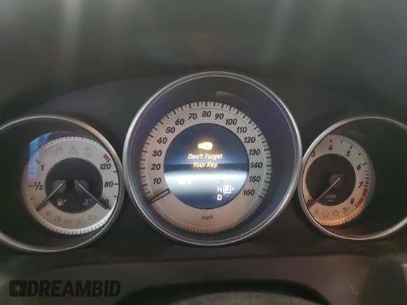 ✅ 2015 Mercedes-Benz E 400 • VIN: WDDKJ6HB3FF295363 • Lot: 57571935. Wystawiony na Copart z przebiegiem Nie podano. Bezpłatny archiwum sprzedaży aukcyjnych z USA i szczegółowy raport historii pojazdu na DreamBid. Zdjęcie 9.