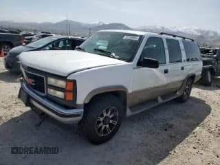 ✅ 1996 GMC Suburban • VIN: 1GKFK16R8TJ737658 • Лот: 52359955. Опубликован ранее на Copart с пробегом 203 251 миль. Бесплатный доступ к архиву аукционных продаж из США и подробный отчёт об истории автомобиля на DreamBid. Изображение 1.