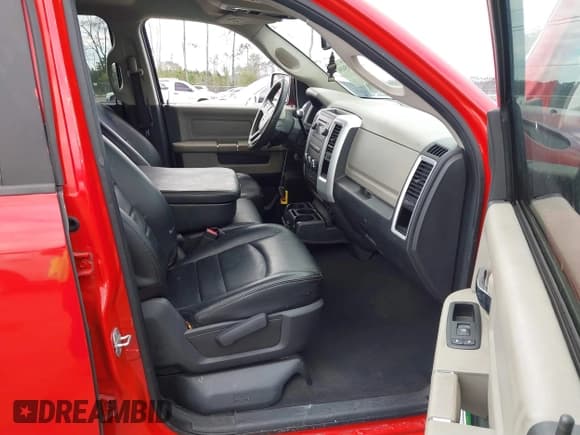 ✅ 2010 Dodge 1500 SLT • VIN: 1D7RB1GT7AS214678 • Lot: 41635619. Wystawiony na IAAI z przebiegiem 139 676 mil. Bezpłatny archiwum sprzedaży aukcyjnych z USA i szczegółowy raport historii pojazdu na DreamBid. Zdjęcie 5.