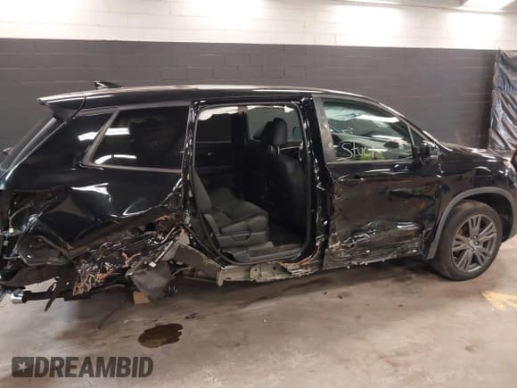 ✅ 2021 Honda Passport EX-L • VIN: 5FNYF8H54MB036555 • Lot: 42493765. Listed on IAAI with 61,454 mi. Free auction sales archive from the USA and detailed vehicle history report at DreamBid. Image 6.