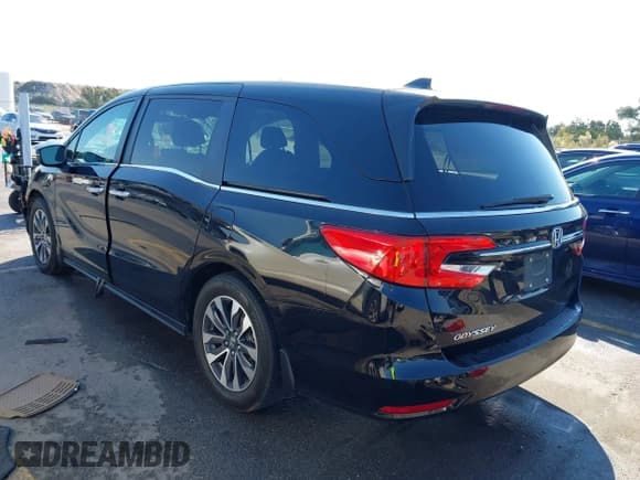 ✅ 2023 Honda Odyssey EX-L • VIN: 5FNRL6H62PB076597 • Lot: 43442325. Listed on IAAI with 137,643 mi. Free auction sales archive from the USA and detailed vehicle history report at DreamBid. Image 3.