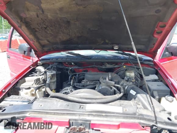 ✅ 2001 Chevrolet Blazer LS • VIN: 1GNCT18W71K113153 • Lot: 42297752. Wystawiony na IAAI z przebiegiem Nie podano. Bezpłatny archiwum sprzedaży aukcyjnych z USA i szczegółowy raport historii pojazdu na DreamBid. Zdjęcie 10.