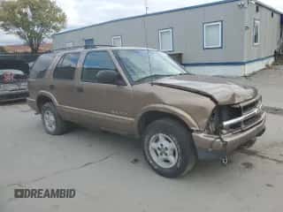 2004 Chevrolet Blazer LS z VIN 1GNDT13X24K123615, wystawiony jako Copart lot #77460534 z przebiegiem 133 079 mil mil oraz Szkoda całkowita • Salvage title. Historia ofert i sprzedaży dostępna na DreamBid. Obrazek 4.