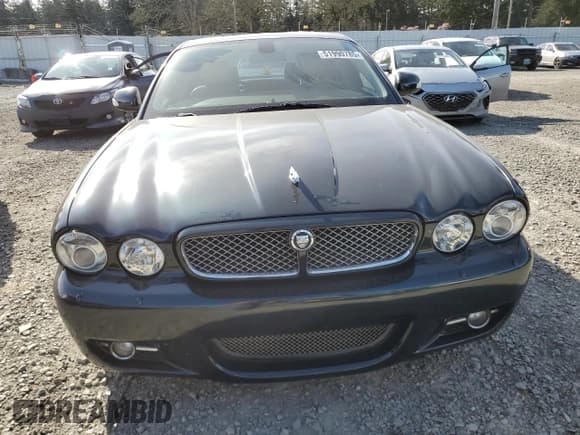 ✅ 2008 Jaguar XJ 8 LWB • VIN: SAJWA79BX8SH23430 • Лот: 51990785. Опубликован ранее на Copart с пробегом 140 454 миль. Бесплатный доступ к архиву аукционных продаж из США и подробный отчёт об истории автомобиля на DreamBid. Изображение 5.