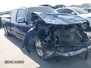 ✅ 2000 Chevrolet Silverado 1500 LS • VIN: 2GCEC19T3Y1349394 • Lot: 43514803. Listed on IAAI with 320,723 mi. Free auction sales archive from the USA and detailed vehicle history report at DreamBid. Image 1.