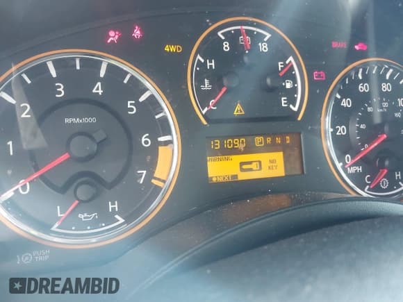 ✅ 2011 Nissan Armada Platinum • VIN: 5N1AA0NC0BN616321 • Lot: 42224944. Wystawiony na IAAI z przebiegiem 131 090 mil. Bezpłatny archiwum sprzedaży aukcyjnych z USA i szczegółowy raport historii pojazdu na DreamBid. Zdjęcie 7.