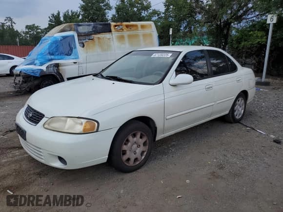 ✅ 2000 Nissan Sentra XE • VIN: 3N1CB51D8YL317855 • Лот: 67120225. Опубликован ранее на Copart с пробегом 91 420 миль. Бесплатный доступ к архиву аукционных продаж из США и подробный отчёт об истории автомобиля на DreamBid. Изображение 1.