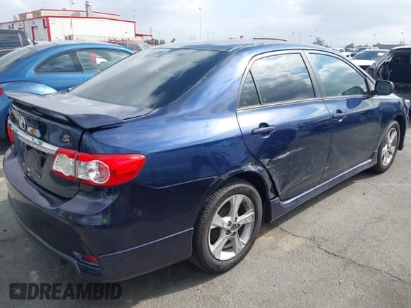✅ 2013 Toyota Corolla L • VIN: 5YFBU4EE0DP119557 • Лот: 43200848. Опубликован ранее на IAAI с пробегом 134 686 миль. Бесплатный доступ к архиву аукционных продаж из США и подробный отчёт об истории автомобиля на DreamBid. Изображение 4.