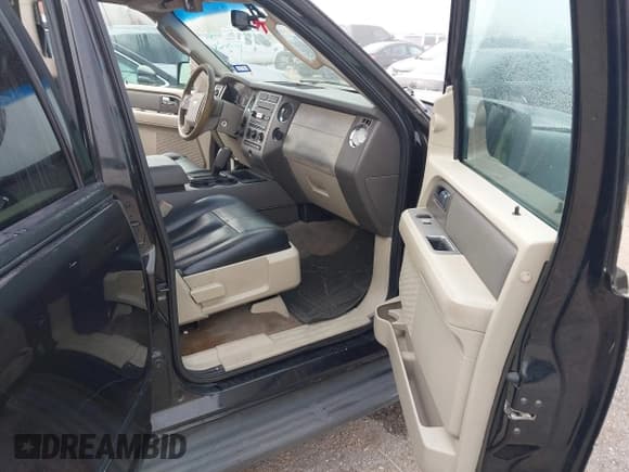 ✅ 2010 Ford Expedition SSV • VIN: 1FMJU1F56AEB48851 • Лот: 43636003. Опубликован ранее на IAAI с пробегом 220 834 миль. Бесплатный доступ к архиву аукционных продаж из США и подробный отчёт об истории автомобиля на DreamBid. Изображение 5.