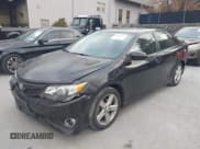 ✅ 2013 Toyota Camry SE • VIN: 4T1BF1FK5DU266811 • Lot: 43509714. Wystawiony na IAAI z przebiegiem 253 054 mil. Bezpłatny archiwum sprzedaży aukcyjnych z USA i szczegółowy raport historii pojazdu na DreamBid. Zdjęcie 2.