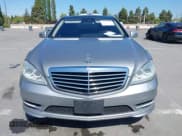 ✅ 2010 Mercedes-Benz S 550 • VIN: WDDNG7BB9AA327734 • Lot: 42142563. Wystawiony na IAAI z przebiegiem 104 080 mil. Bezpłatny archiwum sprzedaży aukcyjnych z USA i szczegółowy raport historii pojazdu na DreamBid. Zdjęcie 12.