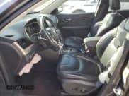 ✅ 2017 Jeep Cherokee Limited • VIN: 1C4PJMDB7HW537357 • Lot: 91084155. Wystawiony na Copart z przebiegiem 138 225 mil. Bezpłatny archiwum sprzedaży aukcyjnych z USA i szczegółowy raport historii pojazdu na DreamBid. Zdjęcie 7.