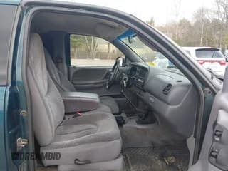 ✅ 1998 Dodge Dakota SLT • VIN: 1B7GG22XXWS625292 • Lot: 41704917. Wystawiony na IAAI z przebiegiem 158 629 mil. Bezpłatny archiwum sprzedaży aukcyjnych z USA i szczegółowy raport historii pojazdu na DreamBid. Zdjęcie 5.