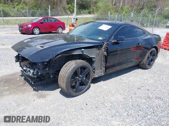 ✅ 2022 Ford Mustang GT • VIN: 1FA6P8CF9N5122151 • Lot: 42011876. Listed on IAAI with 29,088 mi. Free auction sales archive from the USA and detailed vehicle history report at DreamBid. Image 18.