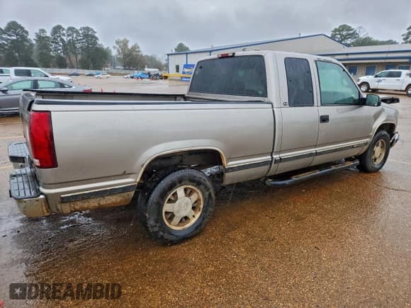 ✅ 1998 GMC Sierra 1500 • VIN: 2GTEC19R4W1515875 • Lot: 95008805. Wystawiony na Copart z przebiegiem 215 825 mil. Bezpłatny archiwum sprzedaży aukcyjnych z USA i szczegółowy raport historii pojazdu na DreamBid. Zdjęcie 3.