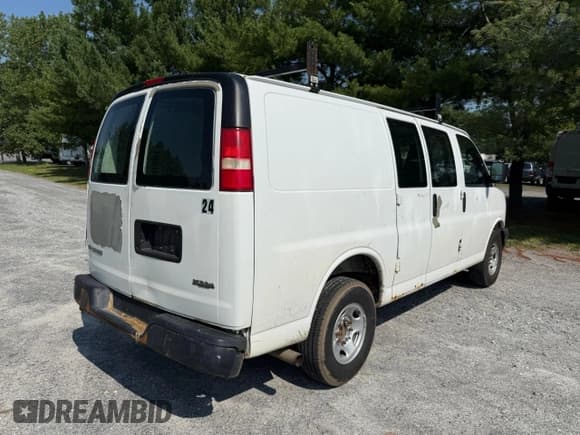 ✅ 2009 Chevrolet Express Cargo • VIN: 1GCGG25C591165137 • Lot: 65557675. Listed on Copart with 111,402 mi. Free auction sales archive from the USA and detailed vehicle history report at DreamBid. Image 3.