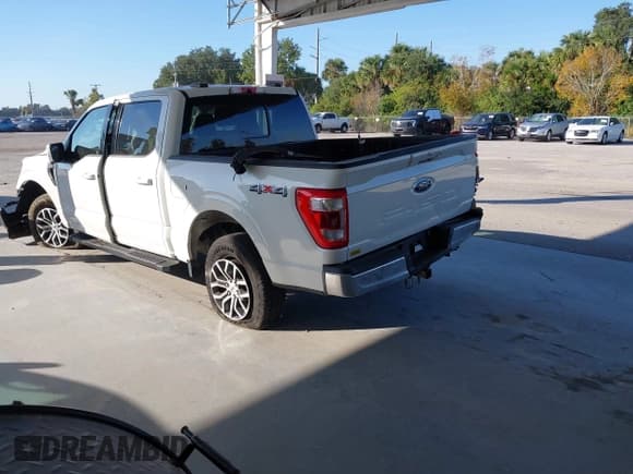✅ 2022 Ford F-150 XL • VIN: 1FTFW1E56NFB91513 • Lot: 43723294. Wystawiony na IAAI z przebiegiem Nie podano. Bezpłatny archiwum sprzedaży aukcyjnych z USA i szczegółowy raport historii pojazdu na DreamBid. Zdjęcie 3.