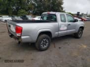 ✅ 2017 Toyota Tacoma SR • VIN: 5TFSX5EN5HX057304 • Lot: 81607495. Wystawiony na Copart z przebiegiem 92 133 mil. Bezpłatny archiwum sprzedaży aukcyjnych z USA i szczegółowy raport historii pojazdu na DreamBid. Zdjęcie 3.