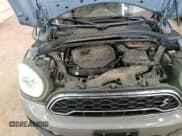 ✅ 2018 MINI Countryman Cooper S • VIN: WMZYT5C31J3D81695 • Lot: 66730625. Wystawiony na Copart z przebiegiem 81 871 mil. Bezpłatny archiwum sprzedaży aukcyjnych z USA i szczegółowy raport historii pojazdu na DreamBid. Zdjęcie 13.