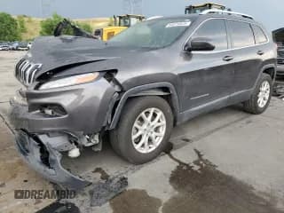 ✅ 2017 Jeep Cherokee Latitude • VIN: 1C4PJMCBXHW663858 • Лот: 64079825. Опубликован ранее на Copart с пробегом 117 606 миль. Бесплатный доступ к архиву аукционных продаж из США и подробный отчёт об истории автомобиля на DreamBid. Изображение 1.