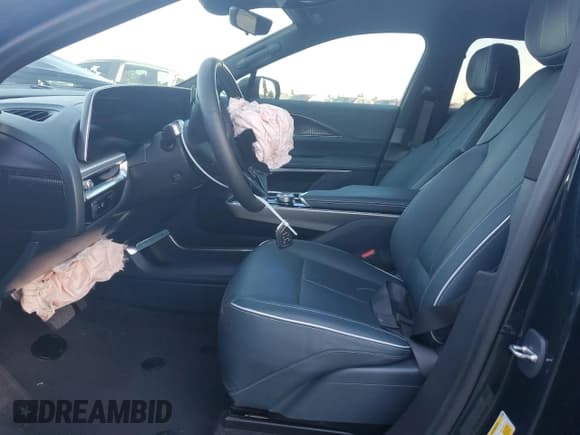 ✅ 2024 Cadillac LYRIQ Luxury • VIN: 1GYKPSRL5RZ106346 • Лот: 92070675. Опубликован ранее на Copart с пробегом Не указан. Бесплатный доступ к архиву аукционных продаж из США и подробный отчёт об истории автомобиля на DreamBid. Изображение 7.