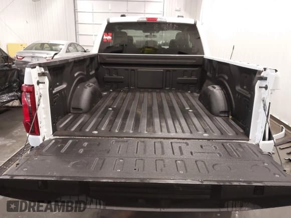 ✅ 2024 Ford F-150 XL • VIN: 1FTFX1L89RKD19640 • Лот: 41807806. Опубликован ранее на IAAI с пробегом 16 098 миль. Бесплатный доступ к архиву аукционных продаж из США и подробный отчёт об истории автомобиля на DreamBid. Изображение 18.