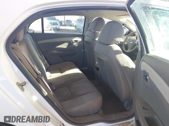 ✅ 2011 Chevrolet Malibu 1LS • VIN: 1G1ZB5E13BF373364 • Lot: 43531608. Listed on IAAI with 149,758 mi. Free auction sales archive from the USA and detailed vehicle history report at DreamBid. Image 8.
