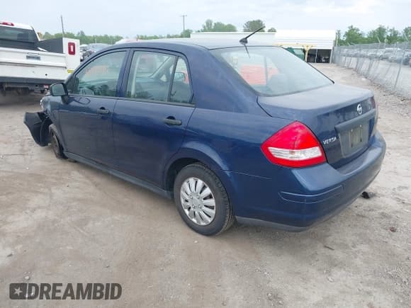 ✅ 2010 Nissan Versa 1.6 • VIN: 3N1CC1AP1AL363355 • Lot: 42130262. Wystawiony na IAAI z przebiegiem 218 188 mil. Bezpłatny archiwum sprzedaży aukcyjnych z USA i szczegółowy raport historii pojazdu na DreamBid. Zdjęcie 3.