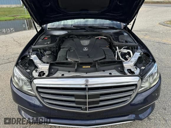 ✅ 2019 Mercedes-Benz E 450 • VIN: WDDZH6JB9KA591631 • Lot: 58946415. Wystawiony na Copart z przebiegiem 158 139 mil. Bezpłatny archiwum sprzedaży aukcyjnych z USA i szczegółowy raport historii pojazdu na DreamBid. Zdjęcie 7.