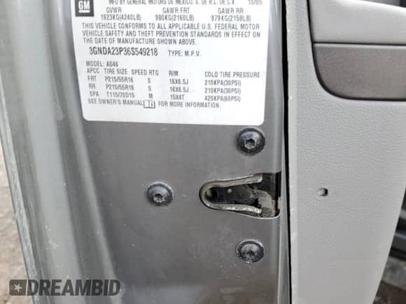 2006 Chevrolet HHR LT z VIN 3GNDA23P36S549218, wystawiony jako Copart lot #78661954 z przebiegiem Nie podano mil oraz Czysty tytuł • Clean title. Historia ofert i sprzedaży dostępna na DreamBid. Obrazek 15.