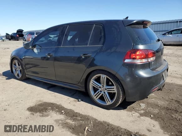 ✅ 2013 Volkswagen Golf R w/Sunroof & Navi • VIN: WVWPF7AJ3DW117796 • Лот: 46360945. Опубликован ранее на Copart с пробегом 92 626 миль. Бесплатный доступ к архиву аукционных продаж из США и подробный отчёт об истории автомобиля на DreamBid. Изображение 2.