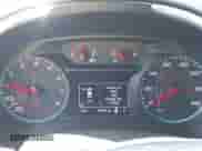 2018 Chevrolet Malibu LT с VIN 1G1ZD5ST3JF220059, выставлен на аукционе IAAI как лот 43415563 с пробегом 112 261 миль миль и . История ставок и продаж доступна на DreamBid. Изображение 7.