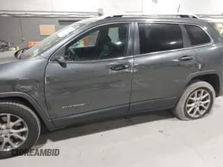 ✅ 2016 Jeep Cherokee Latitude • VIN: 1C4PJMCB2GW115285 • Лот: 43211903. Опубликован ранее на IAAI с пробегом 137 108 миль. Бесплатный доступ к архиву аукционных продаж из США и подробный отчёт об истории автомобиля на DreamBid. Изображение 6.