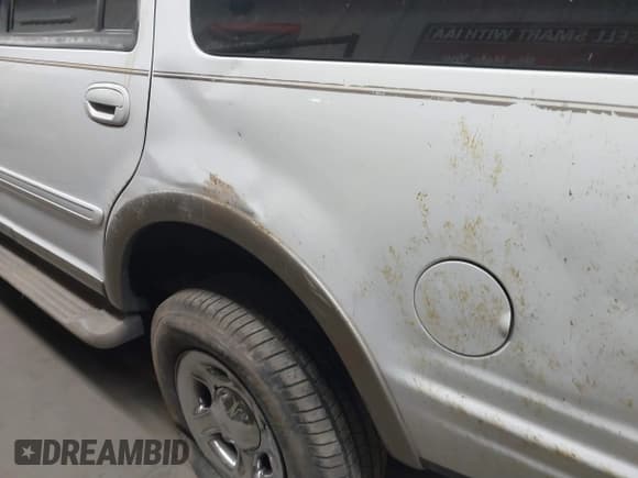 ✅ 2001 Ford Expedition Eddie Bauer • VIN: 1FMPU18L91LB73986 • Lot: 40751322. Listed on IAAI with 336,305 mi. Free auction sales archive from the USA and detailed vehicle history report at DreamBid. Image 6.