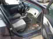 2015 Chevrolet Cruze LS z VIN 1G1PA5SH7F7259010, wystawiony jako IAAI lot #43609681 z przebiegiem 93 417 mil mil oraz . Historia ofert i sprzedaży dostępna na DreamBid. Obrazek 5.