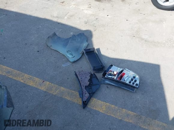 ✅ 2006 Toyota Prius • VIN: JTDKB20U167525585 • Lot: 41680223. Listed on IAAI with 324,041 mi. Free auction sales archive from the USA and detailed vehicle history report at DreamBid. Image 12.