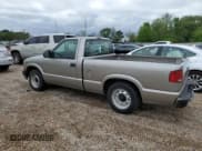 ✅ 2002 Chevrolet S-10 LS • VIN: 1GCCS145128242884 • Лот: 51820505. Опубликован ранее на Copart с пробегом 79 199 миль. Бесплатный доступ к архиву аукционных продаж из США и подробный отчёт об истории автомобиля на DreamBid. Изображение 2.