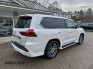 ✅ 2019 Lexus LX 570 • VIN: JTJHY7AX4K4293975 • Lot: 94404175. Wystawiony na Copart z przebiegiem 103 090 mil. Bezpłatny archiwum sprzedaży aukcyjnych z USA i szczegółowy raport historii pojazdu na DreamBid. Zdjęcie 4.