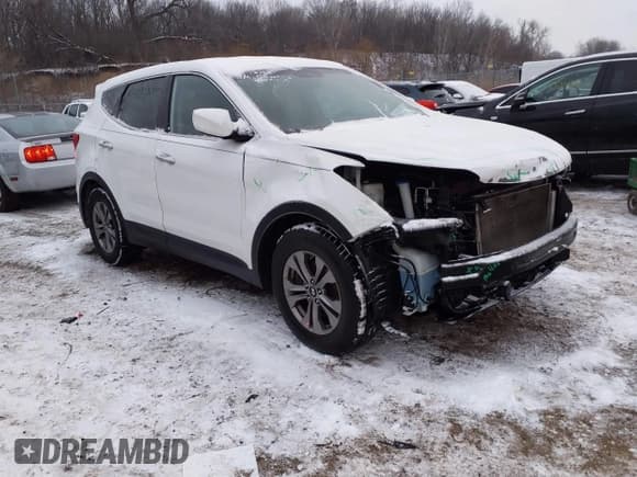 ✅ 2016 Hyundai Santa Fe • VIN: 5XYZT3LB0GG374027 • Lot: 41311915. Listed on IAAI with 267,415 mi. Free auction sales archive from the USA and detailed vehicle history report at DreamBid. Image 1.