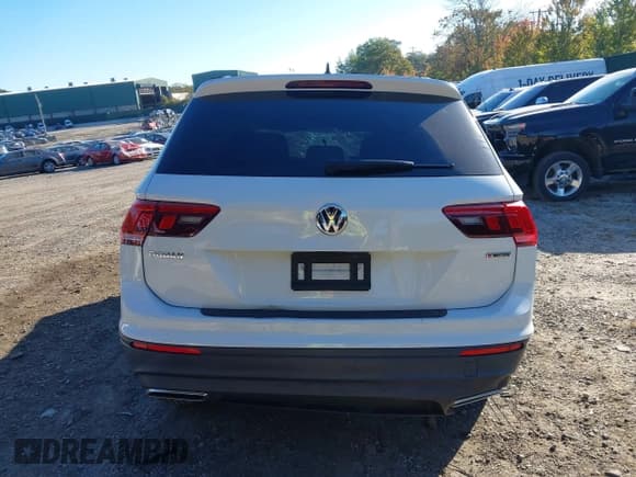 ✅ 2021 Volkswagen Tiguan S • VIN: 3VV0B7AX4MM106373 • Lot: 43431208. Listed on IAAI with 87,272 mi. Free auction sales archive from the USA and detailed vehicle history report at DreamBid. Image 17.