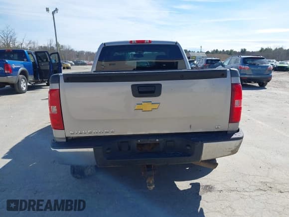✅ 2008 Chevrolet Silverado 1500 1LT • VIN: 2GCEK19C081151598 • Lot: 41914568. Listed on IAAI with 249,448 mi. Free auction sales archive from the USA and detailed vehicle history report at DreamBid. Image 16.