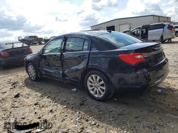 ✅ 2011 Chrysler 200 Touring • VIN: 1C3BC1FB0BN588622 • Lot: 84775035. Listed on Copart with 142,856 mi. Free auction sales archive from the USA and detailed vehicle history report at DreamBid. Image 2.