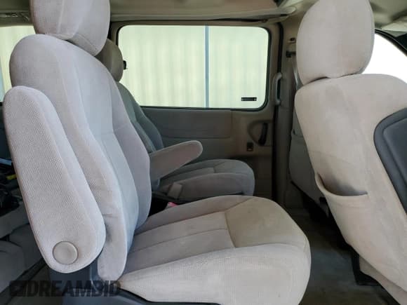 ✅ 2001 Oldsmobile Silhouette GL • VIN: 1GHDX23E81D225917 • Lot: 55685065. Listed on Copart with 249,686 mi. Free auction sales archive from the USA and detailed vehicle history report at DreamBid. Image 11.