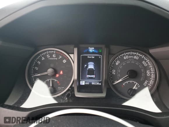 ✅ 2021 Toyota Tacoma SR5 • VIN: 3TMBZ5DN9MM029596 • Lot: 82180865. Listed on Copart with 68,238 mi. Free auction sales archive from the USA and detailed vehicle history report at DreamBid. Image 9.