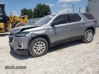 ✅ 2023 Chevrolet Traverse LS • VIN: 1GNERFKW9PJ213153 • Lot: 67842944. Wystawiony na Copart z przebiegiem 13 056 mil. Bezpłatny archiwum sprzedaży aukcyjnych z USA i szczegółowy raport historii pojazdu na DreamBid. Zdjęcie 1.